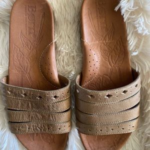 Born Sandals Size 7